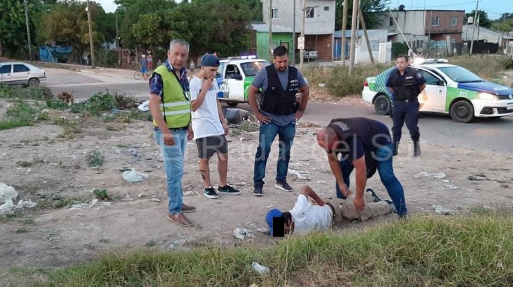Dos aprehendidos por venta de drogas 